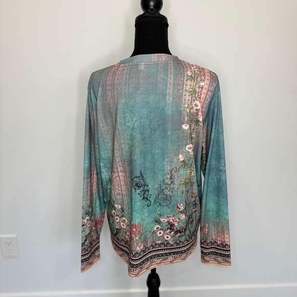 Exclusive Long Sleeve Floral Multi Colored Top (L) - Picture 5 of 7